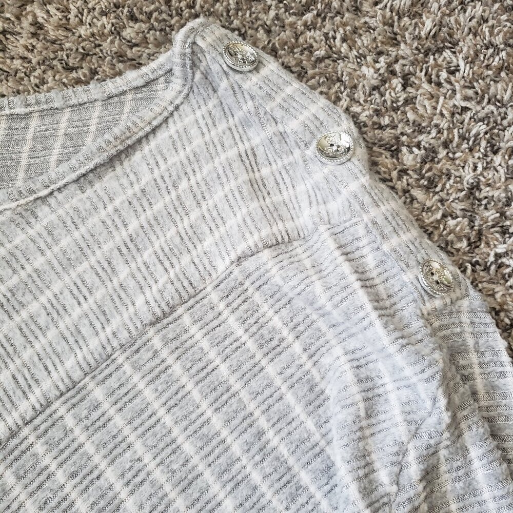 Grey striped sweater - Picture 3 of 4